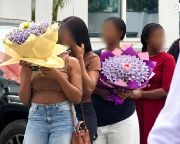 Bouquets et gâteaux d’argent : 7 arrestations au Ghana