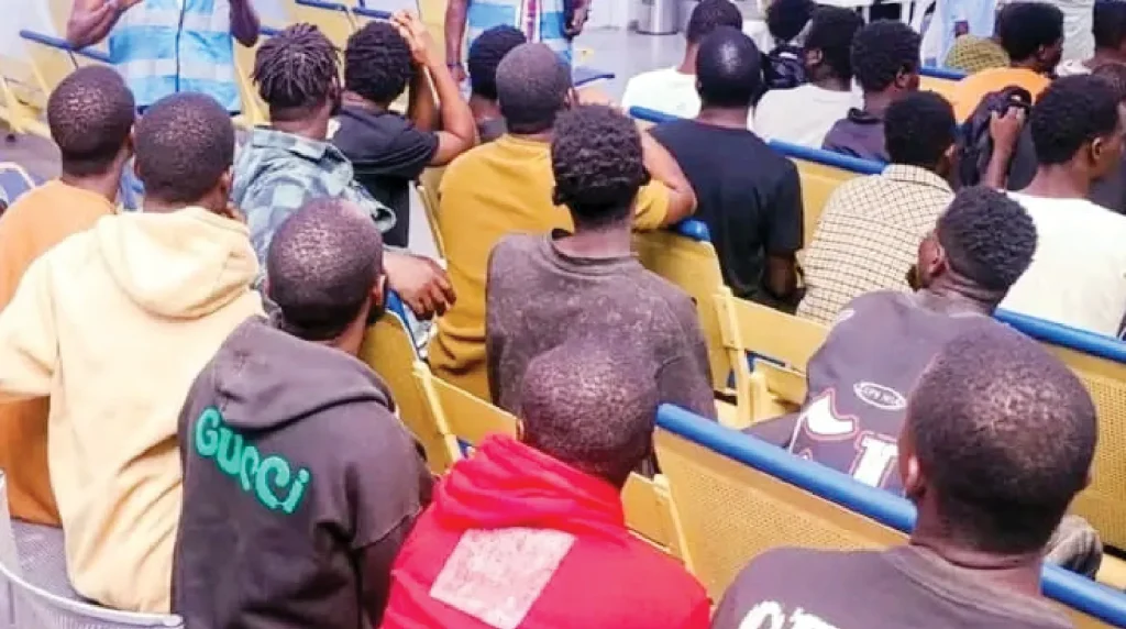Cybercriminalité/Ghana : 119 Nigérians secourus, 105 rapatriés au Nigeria